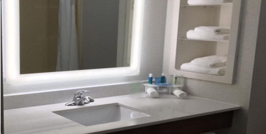 Holiday Inn Express North Tyler Bagian luar foto