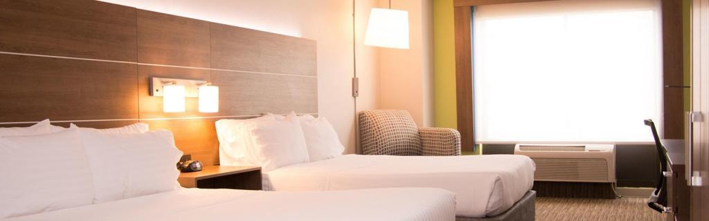 Holiday Inn Express North Tyler Bagian luar foto