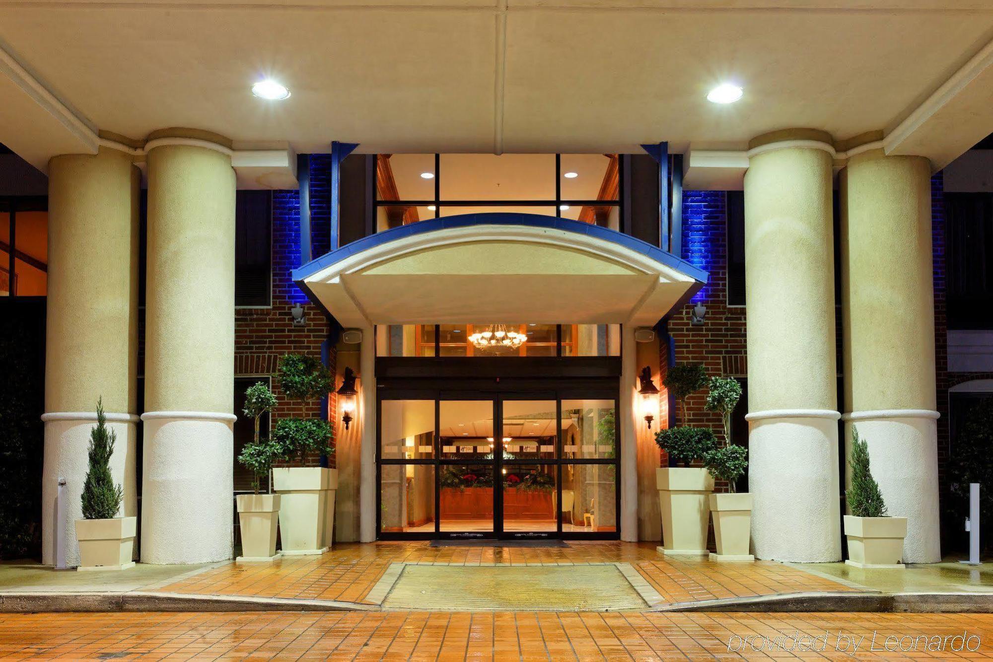 Holiday Inn Express North Tyler Bagian luar foto