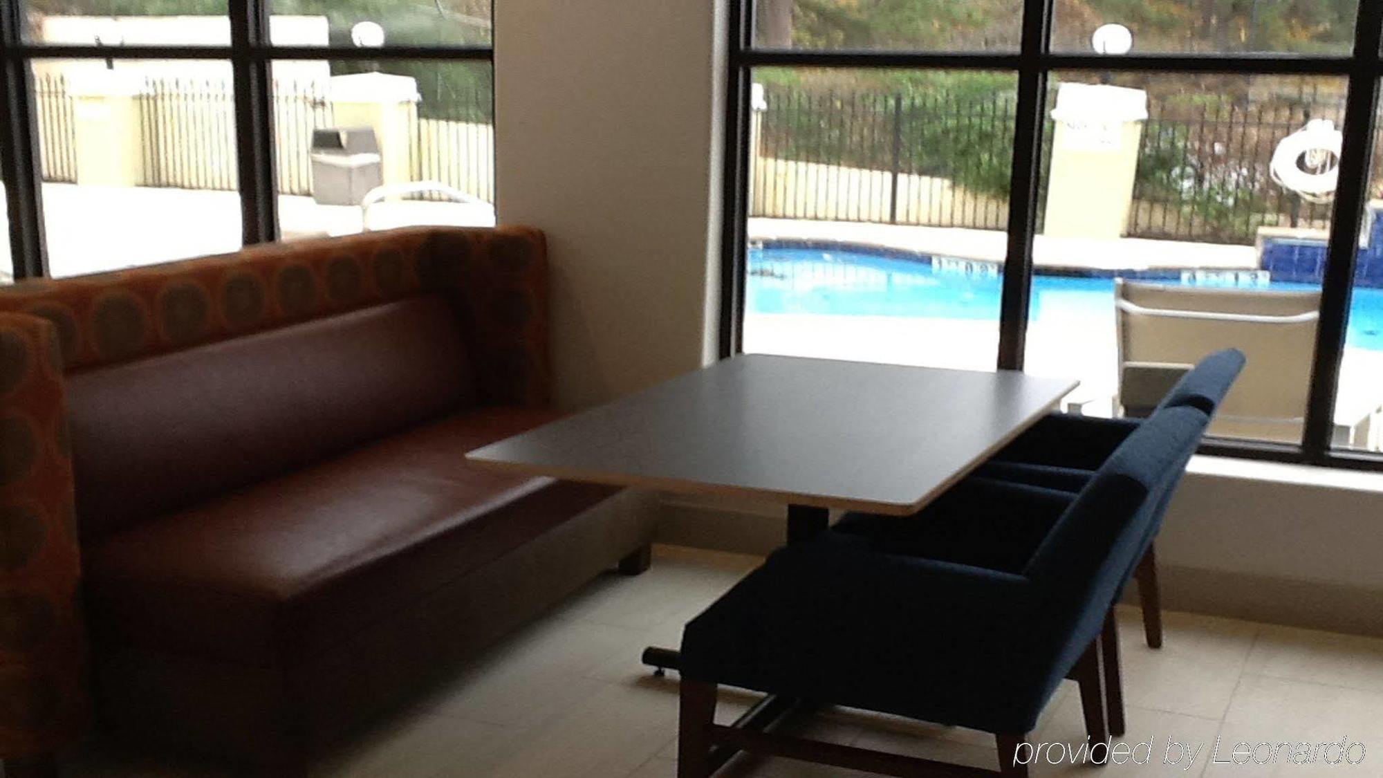 Holiday Inn Express North Tyler Bagian luar foto