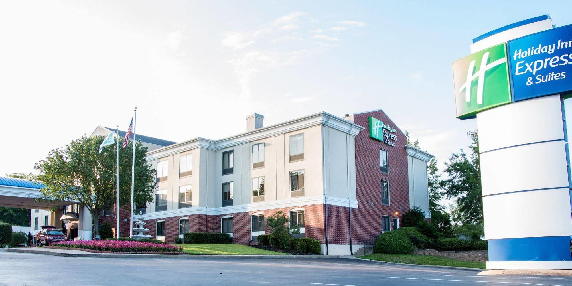 Holiday Inn Express North Tyler Bagian luar foto