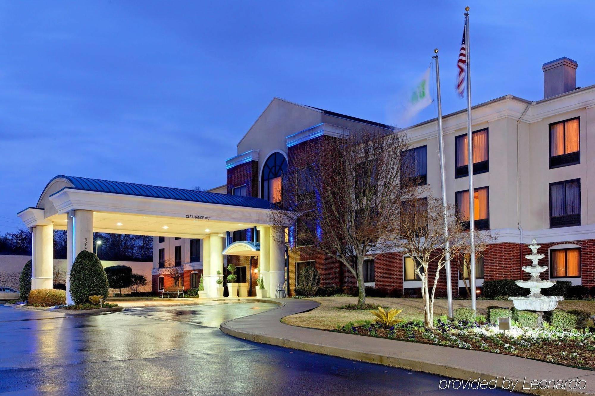 Holiday Inn Express North Tyler Bagian luar foto
